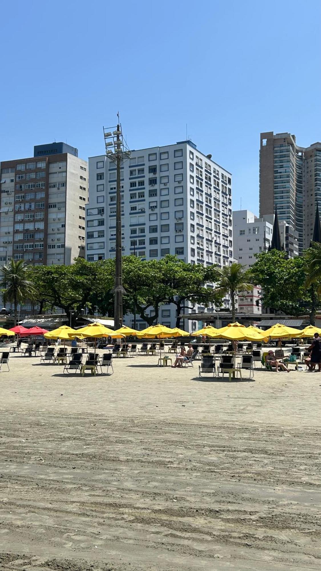 Apartamento Frente A Praia Do Embare Santos Eksteriør billede